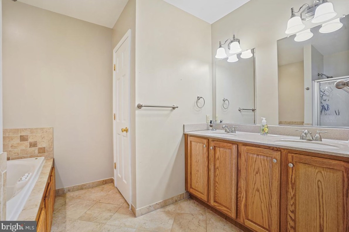 13674 Van Doren Rd, Manassas VA  20112-3803 exterior