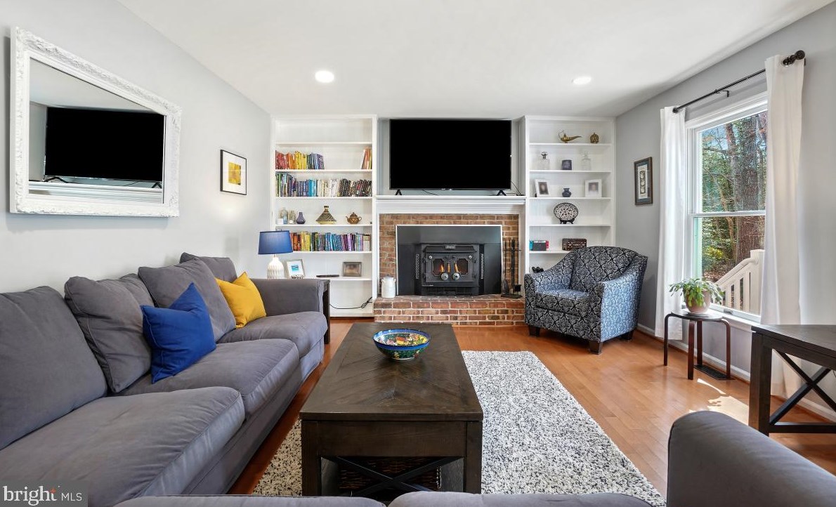 13674 Van Doren Rd, Manassas VA  20112-3803 exterior