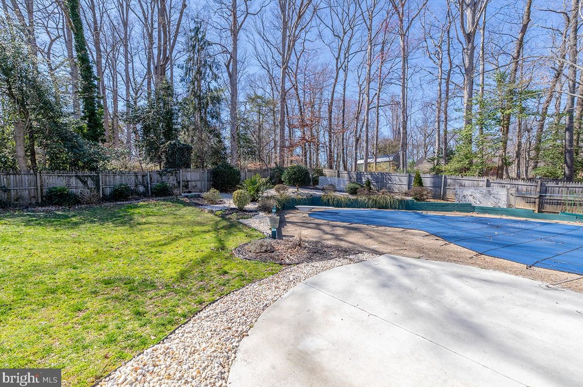 3237 Riverview Dr, Triangle VA  22172-1421 exterior