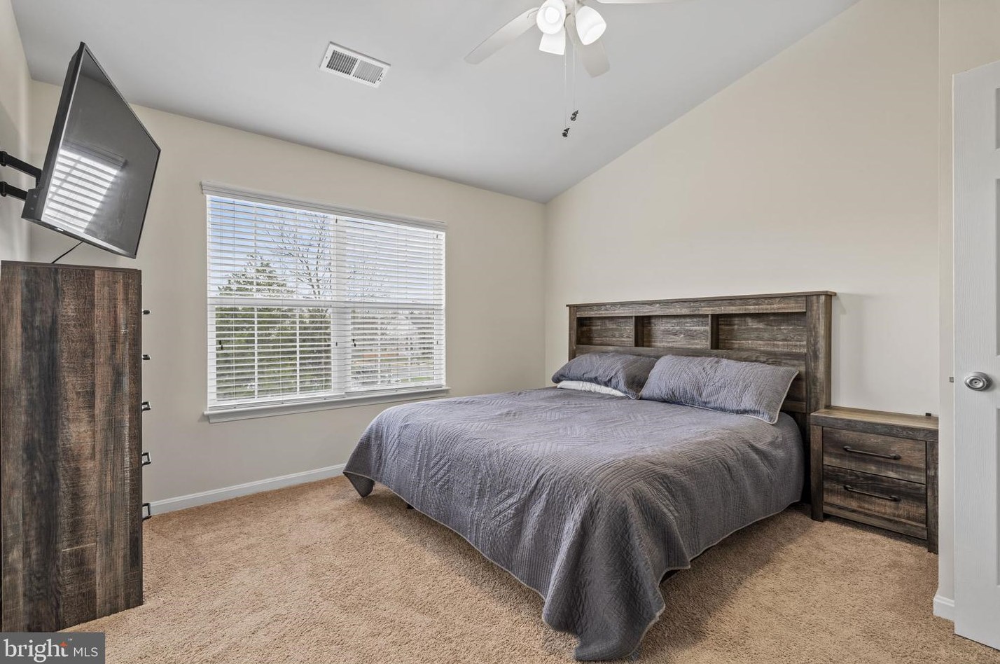 8240 Ramseur Pl, Manassas VA  20109-1905 exterior
