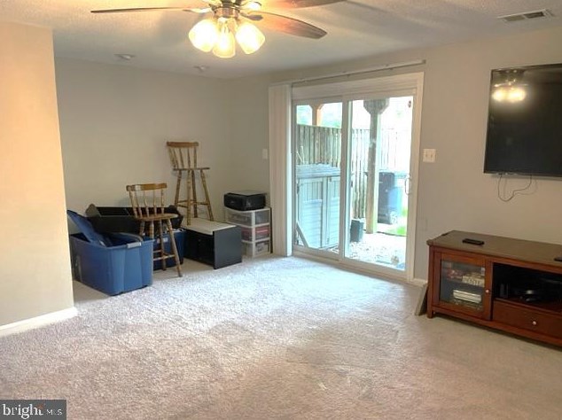 15069 Mill Spring Dr, Dumfries VA  22025-1078 exterior