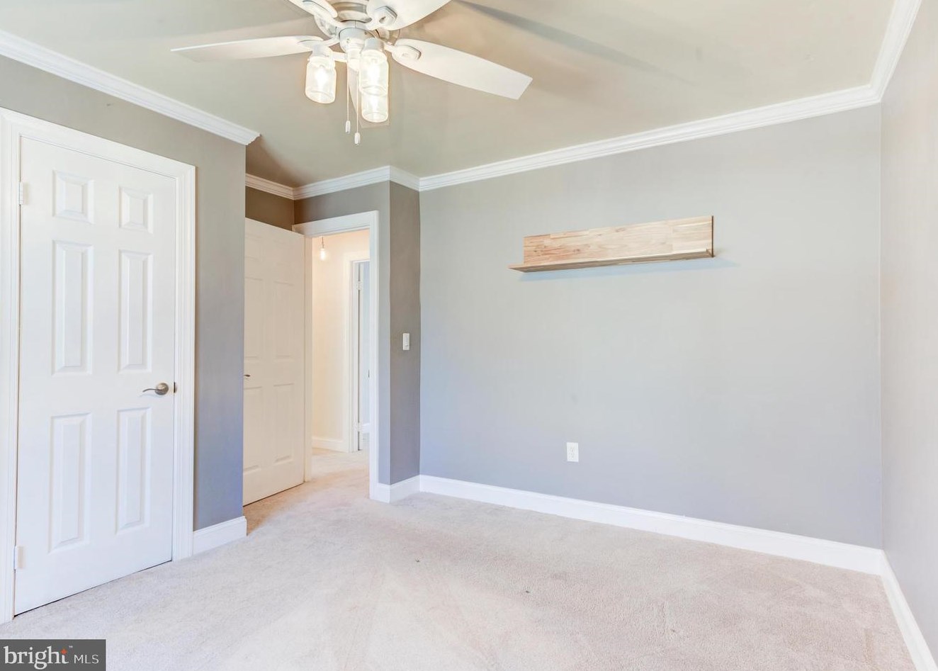 6111 Occoquan Forest Dr, Manassas VA  20112-3034 exterior