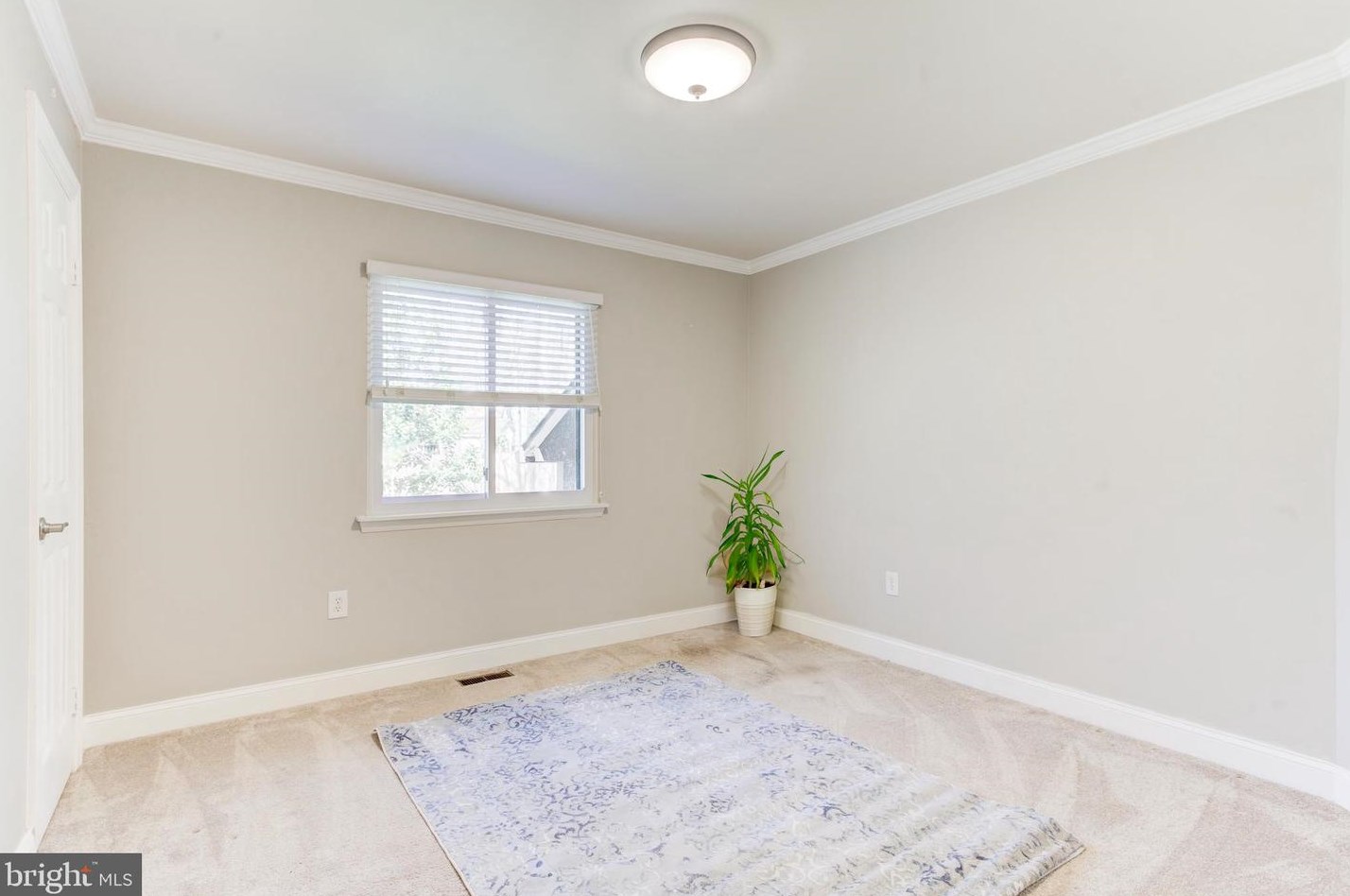 6111 Occoquan Forest Dr, Manassas VA  20112-3034 exterior