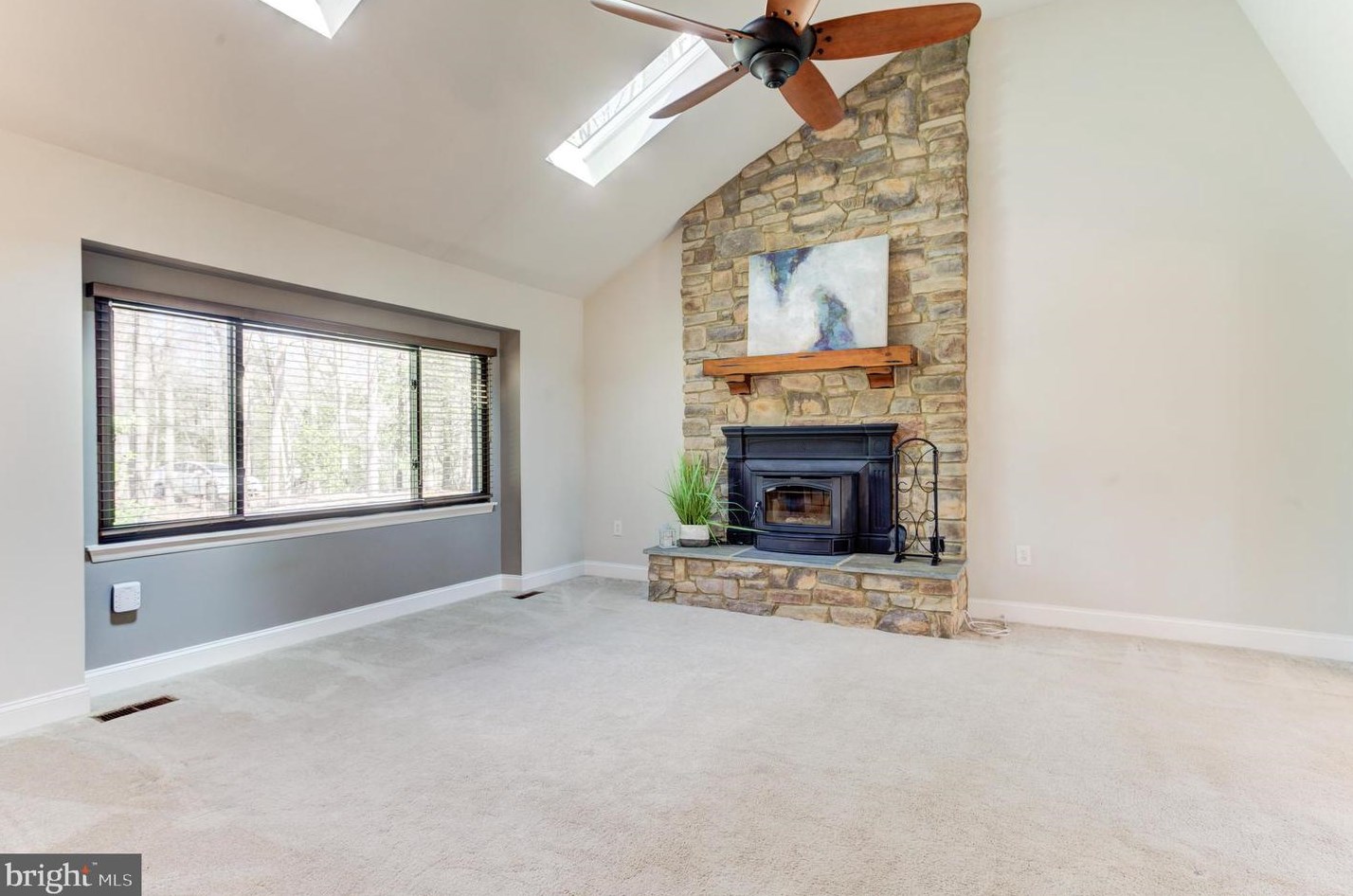 6111 Occoquan Forest Dr, Manassas VA  20112-3034 exterior