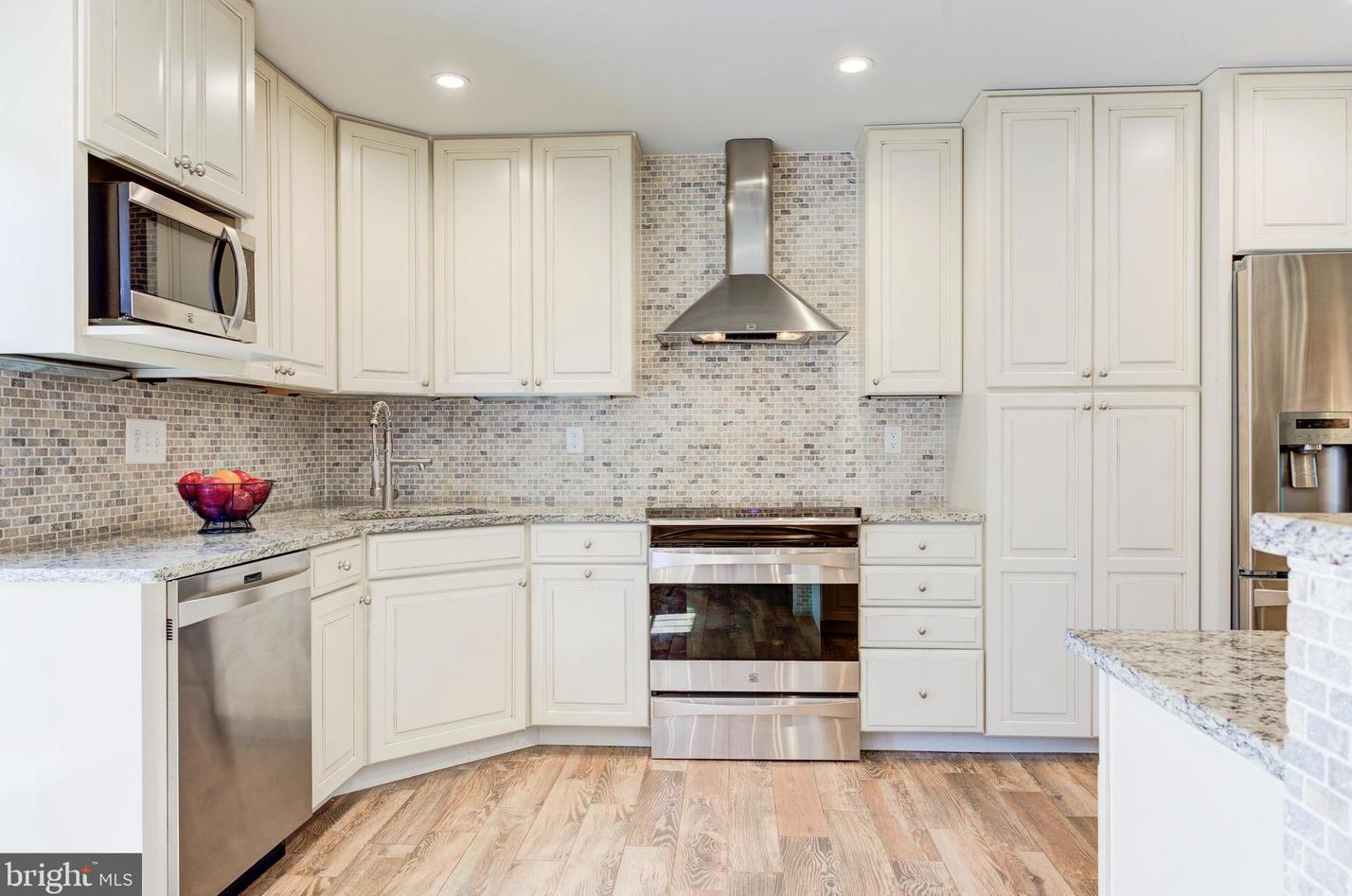 6111 Occoquan Forest Dr, Manassas VA  20112-3034 exterior