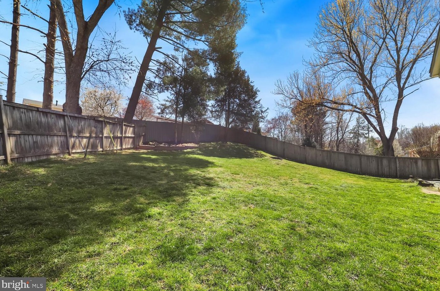 13705 Kerrydale Rd, Woodbridge VA  22193-4710 exterior