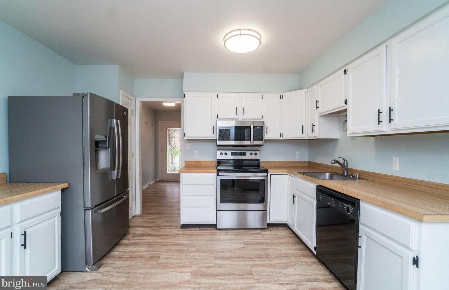 13374 Marie Dr, Manassas VA  20112-4718 exterior