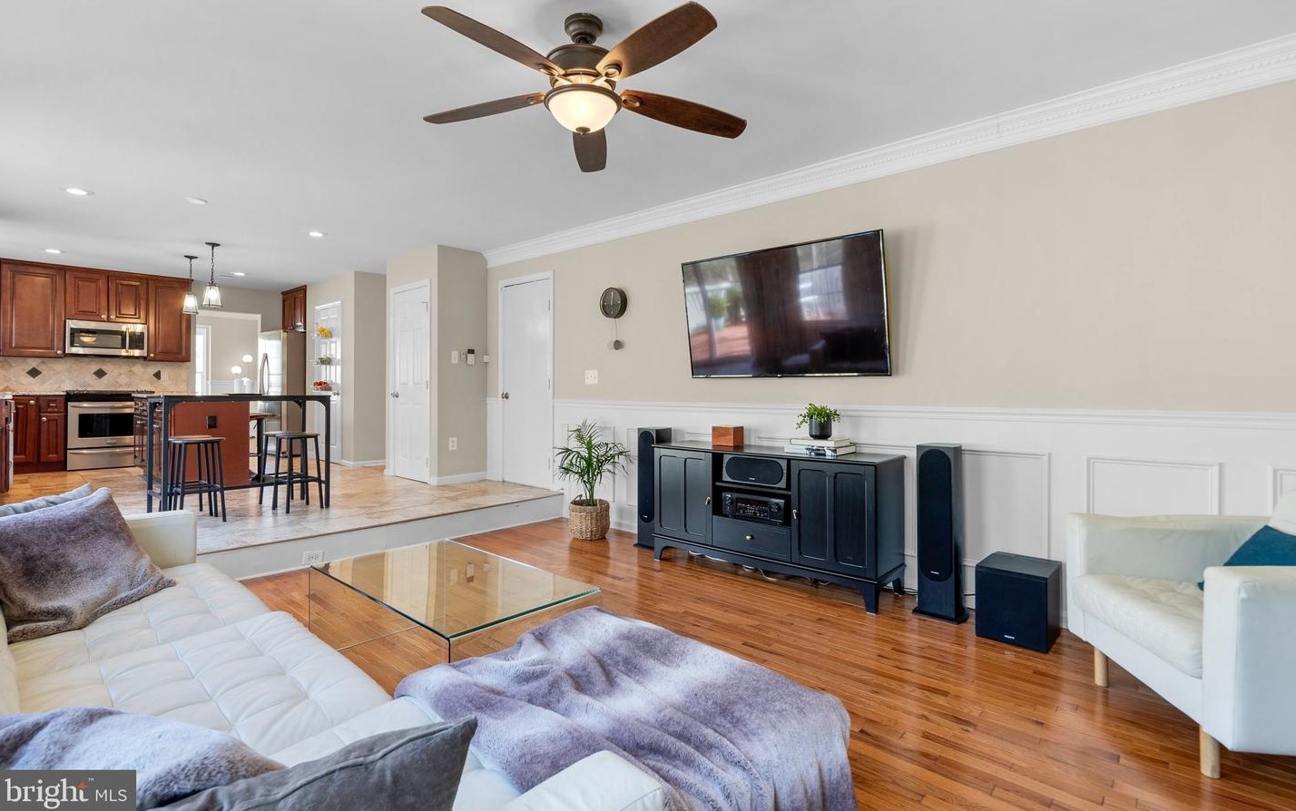 6391 Etheridge Ln, Manassas VA  20112-8823 exterior