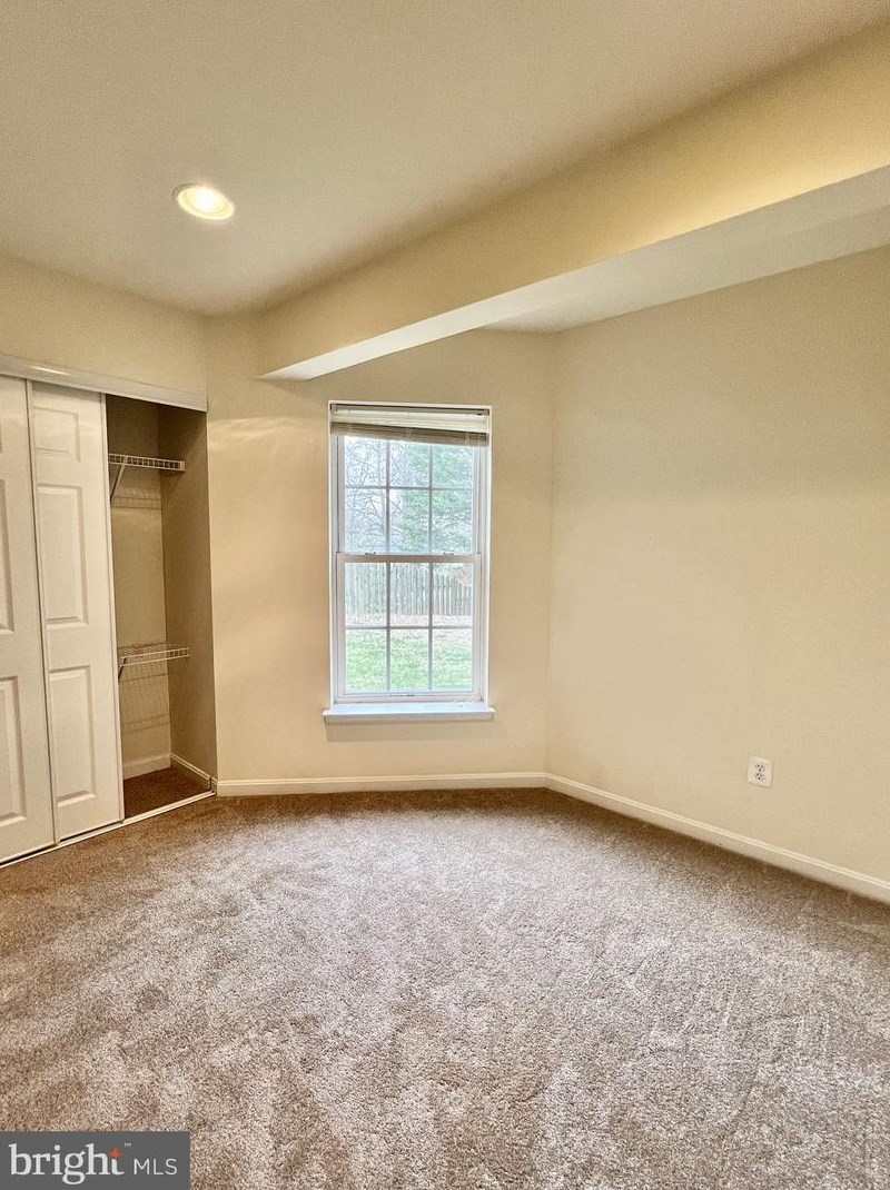 19208 Buna St, Triangle VA  22172-2411 exterior