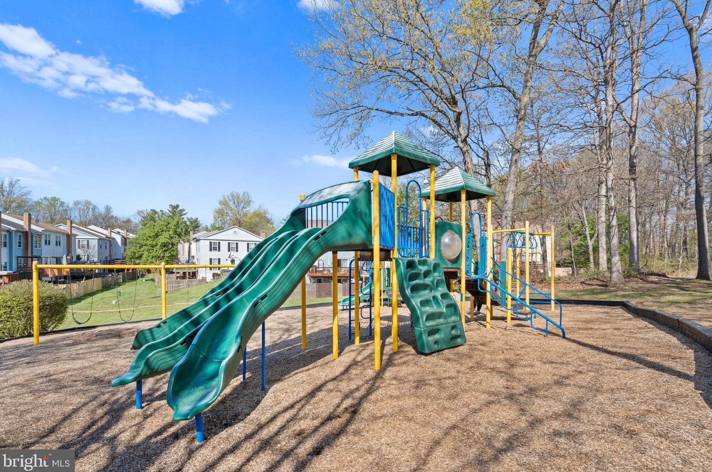 14857 Swallow Ct, Woodbridge VA  22193-1868 exterior