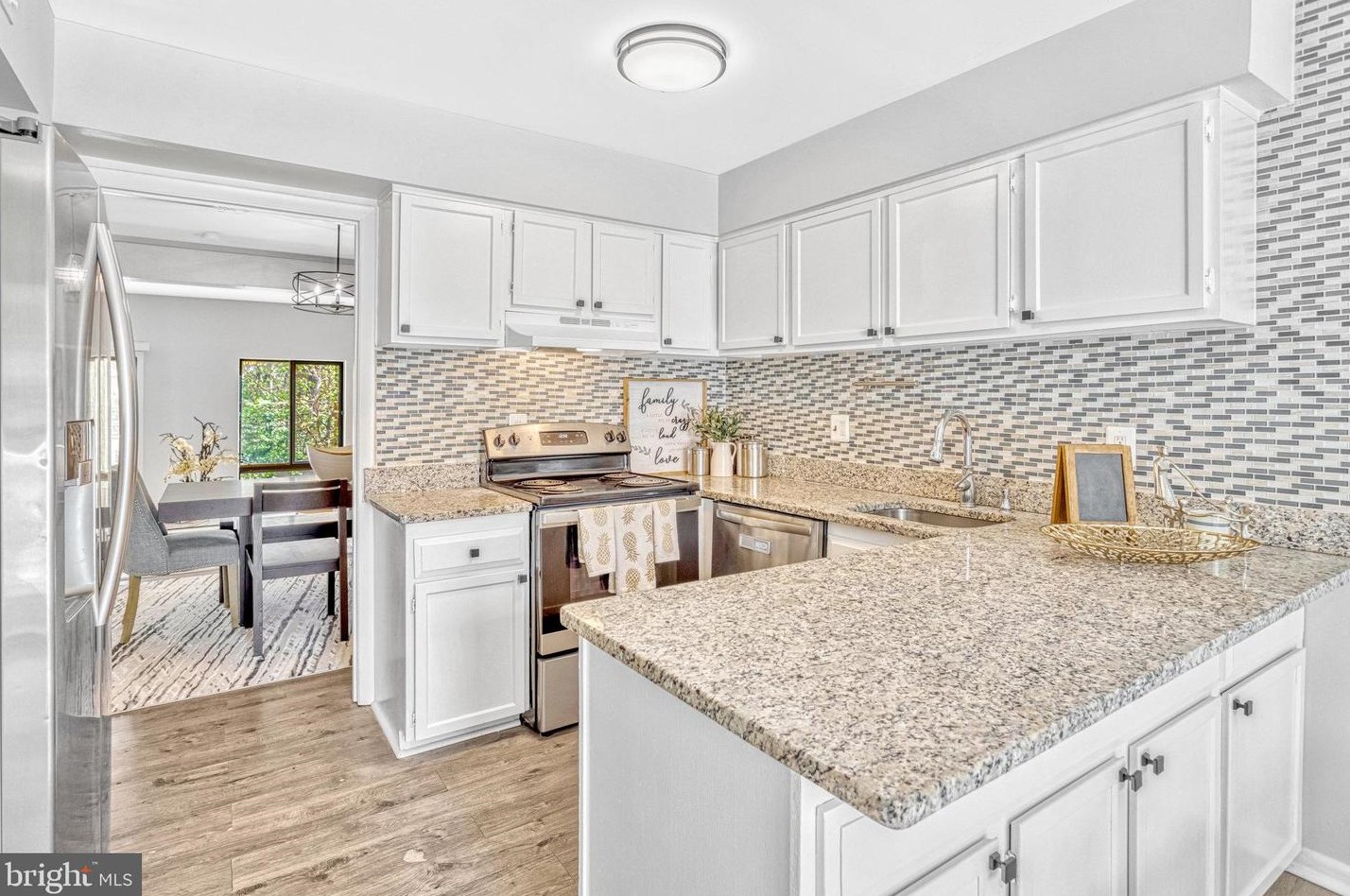 12767 Cara Dr, Woodbridge VA  22192-2734 exterior