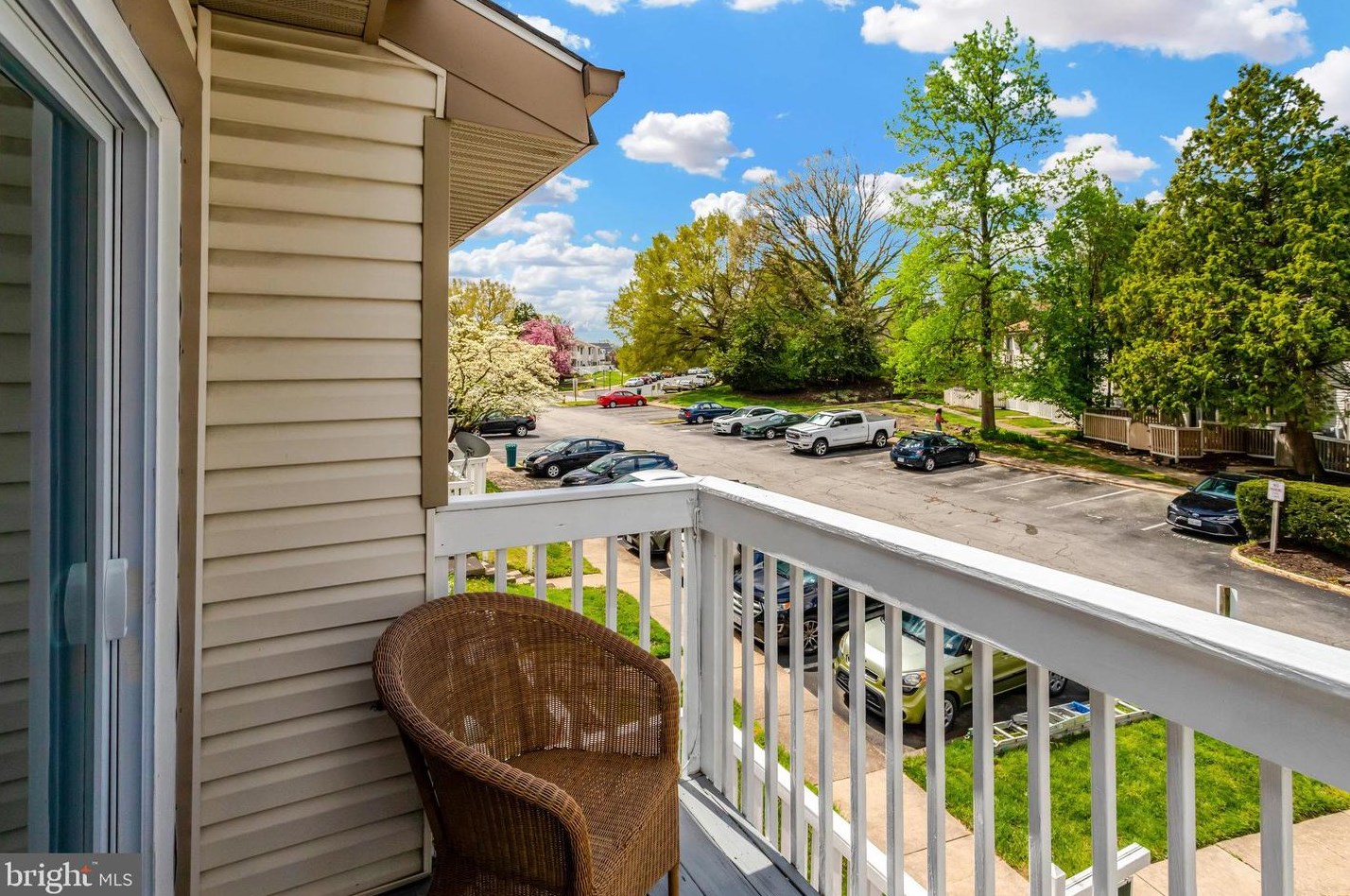 12767 Cara Dr, Woodbridge VA  22192-2734 exterior