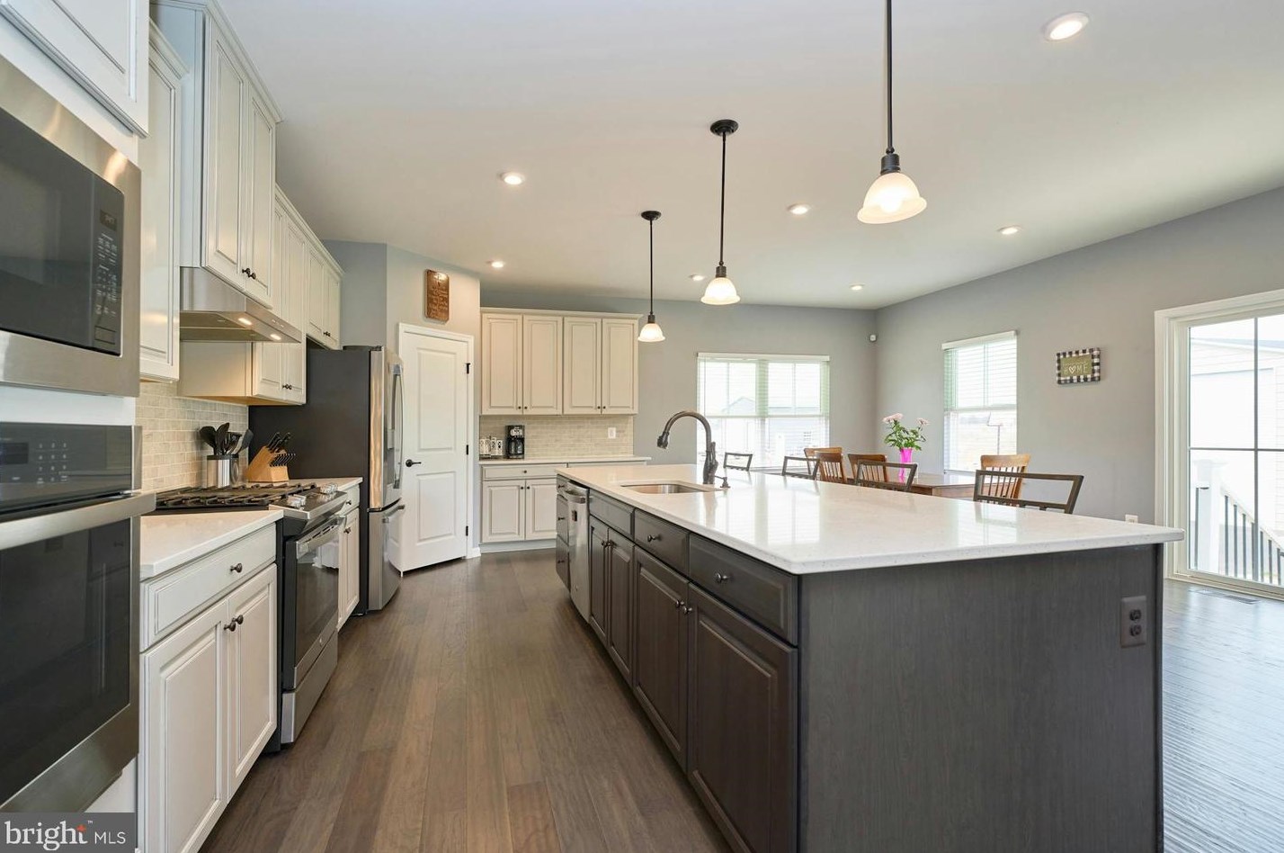 12778 Hazelwood Dr, Nokesville VA  20181-2500 exterior