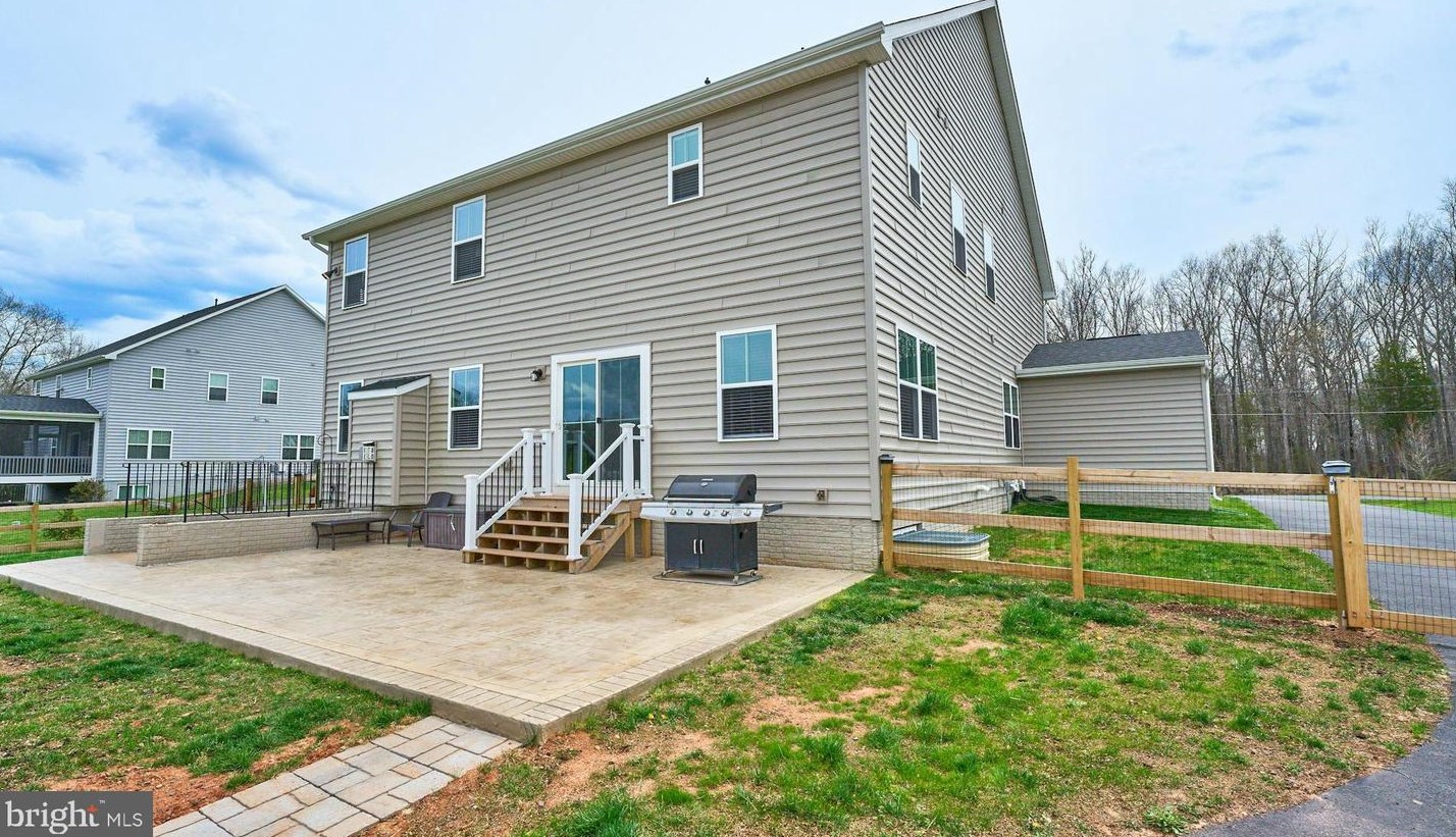 12778 Hazelwood Dr, Nokesville VA  20181-2500 exterior