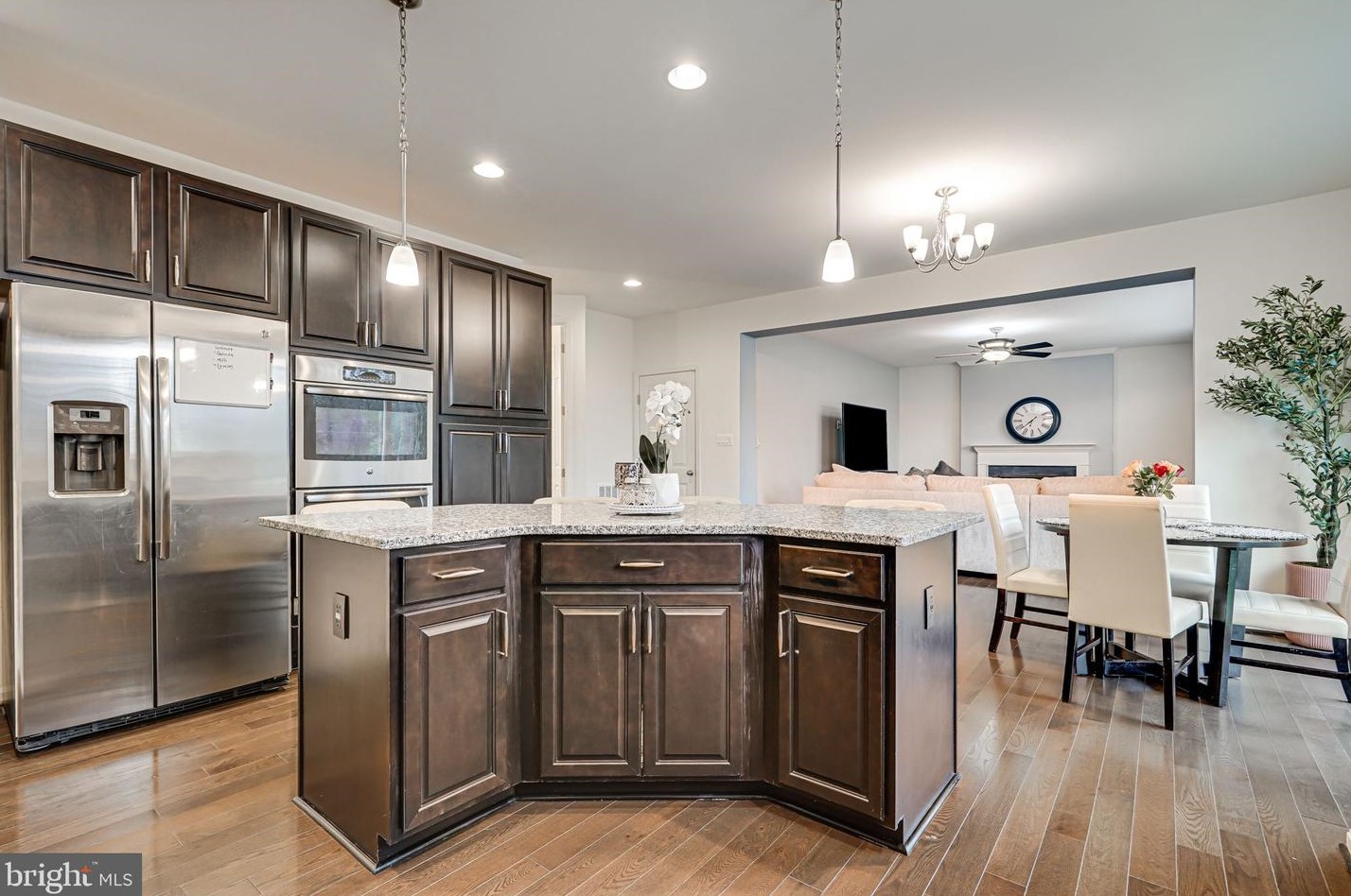 12209 Jennell Dr, Bristow VA  20136-1127 exterior