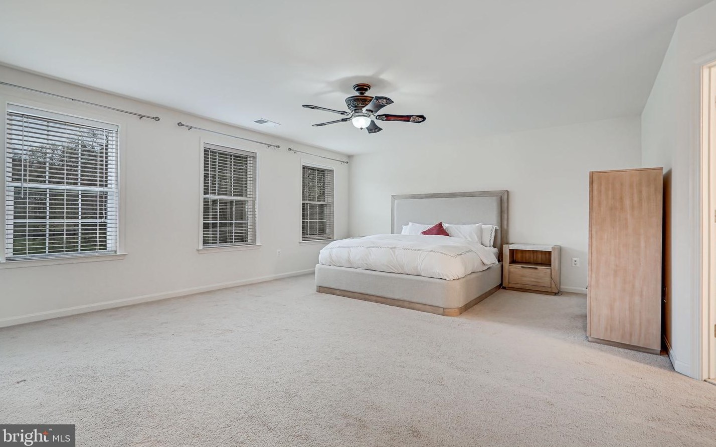 12209 Jennell Dr, Bristow VA  20136-1127 exterior