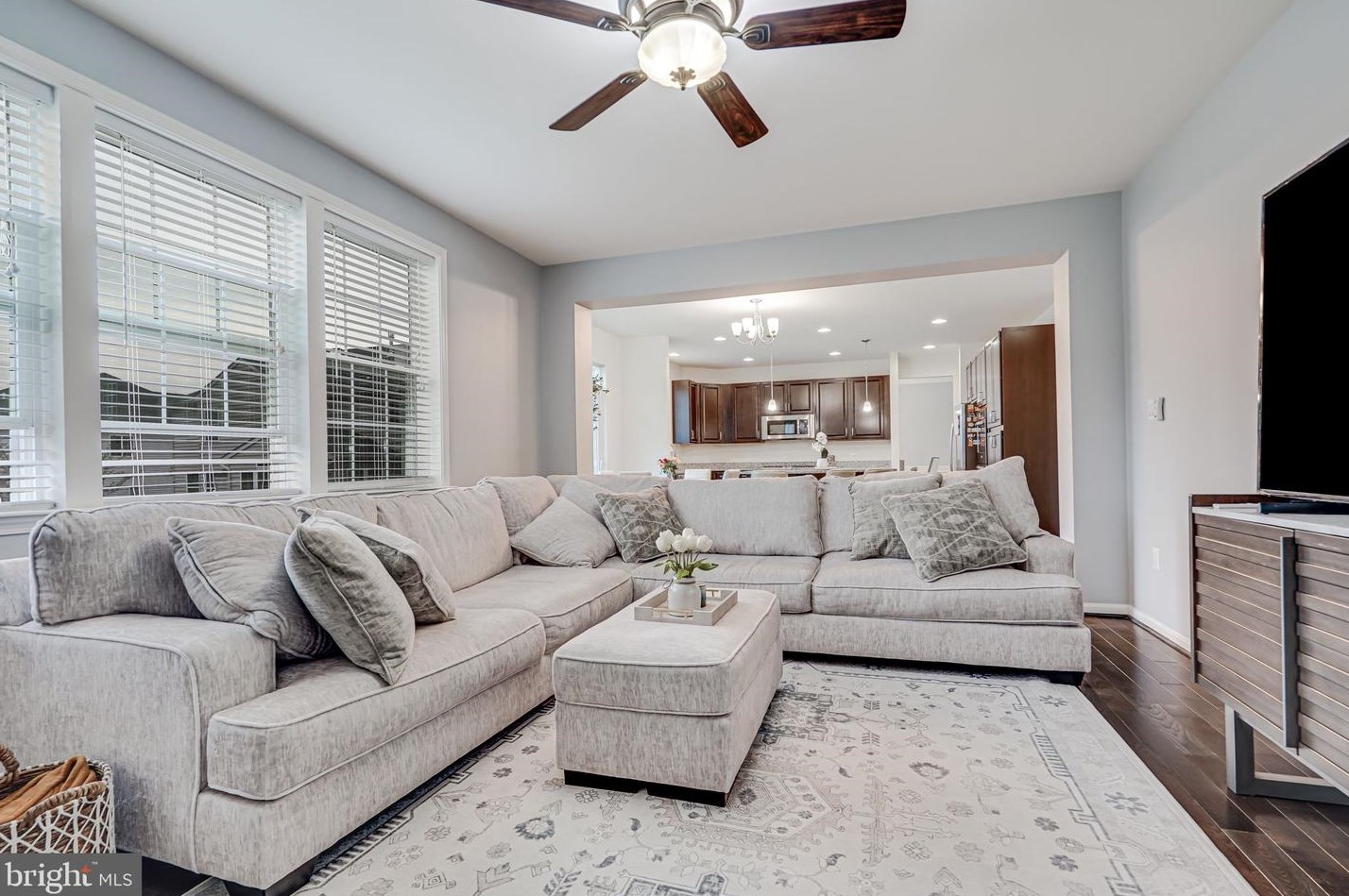 12209 Jennell Dr, Bristow VA  20136-1127 exterior