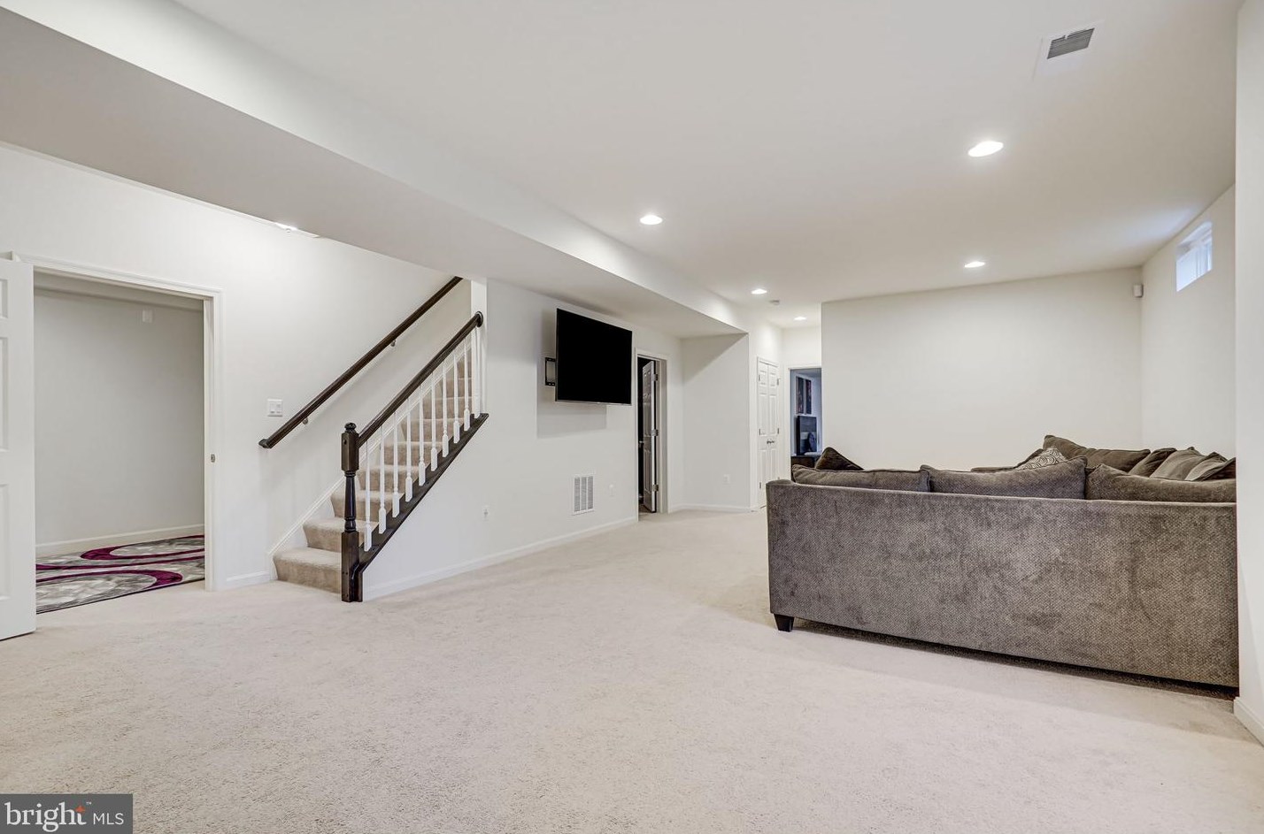 12209 Jennell Dr, Bristow VA  20136-1127 exterior