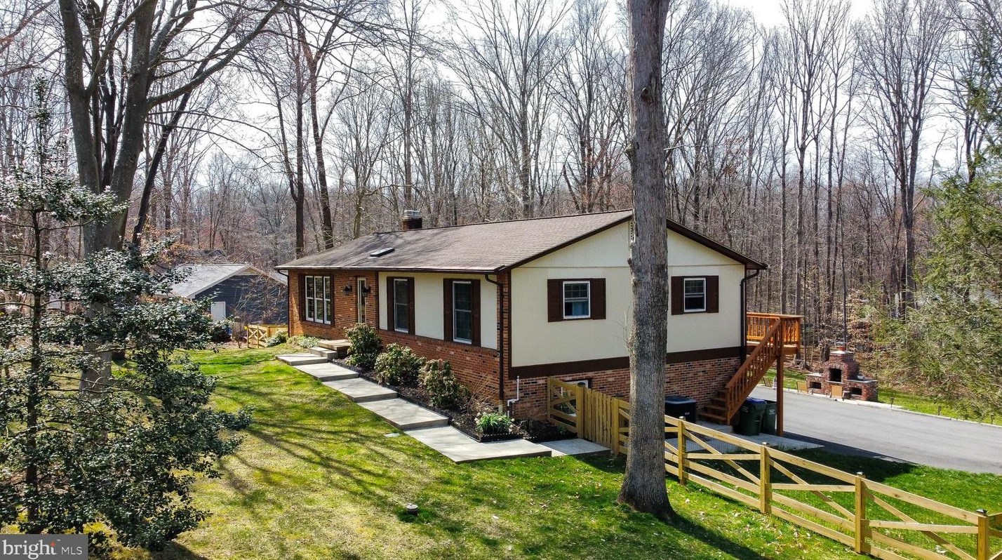 7201 Kings Arm Dr, Manassas VA  20112-3236 exterior