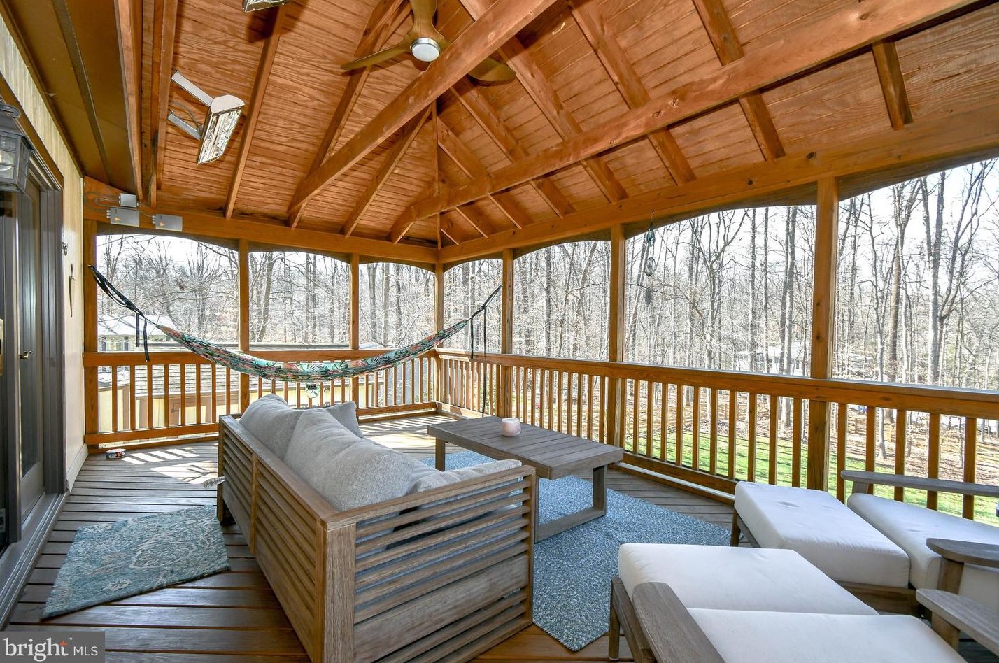 7201 Kings Arm Dr, Manassas VA  20112-3236 exterior