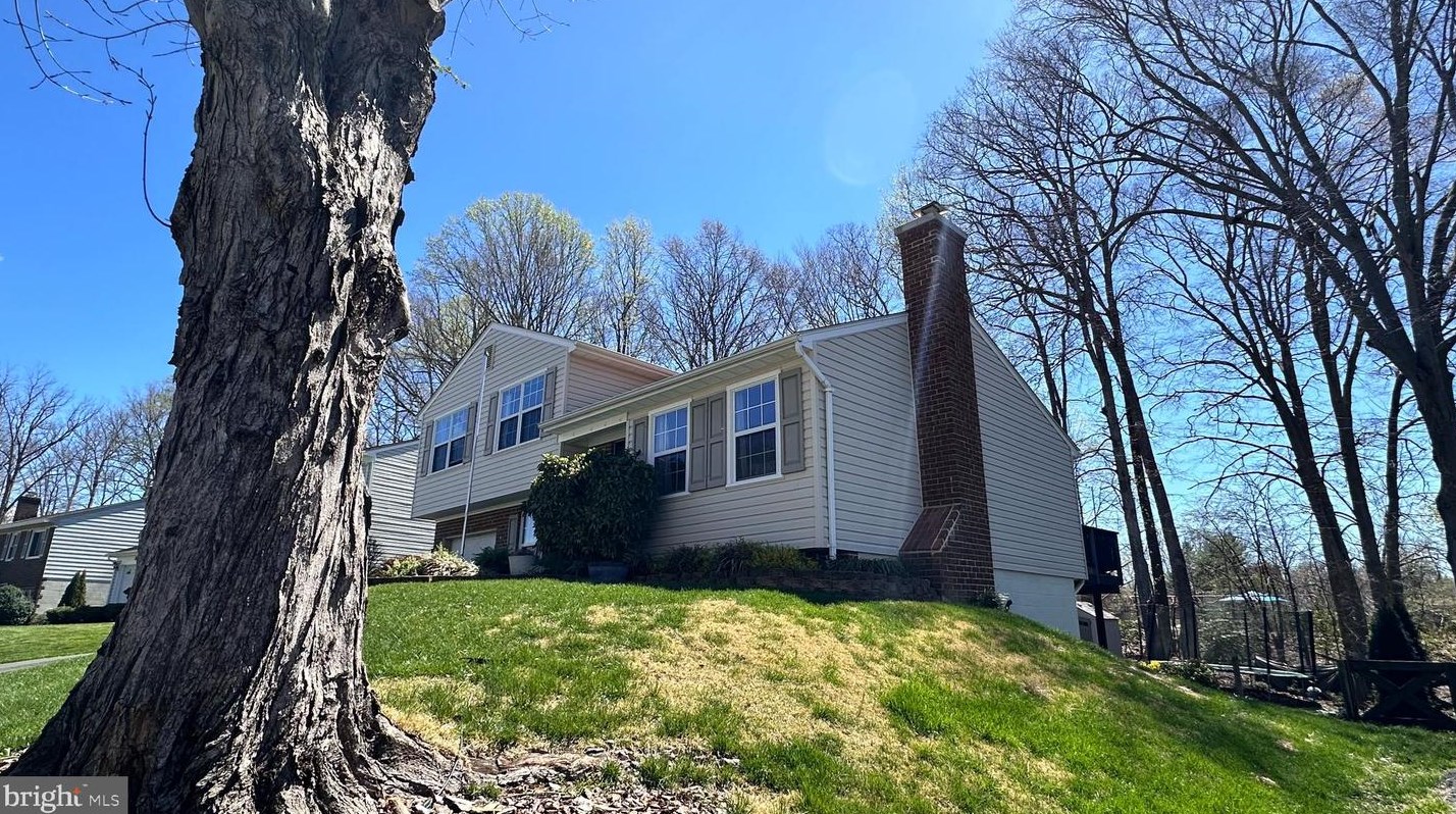 11929 Cotton Mill Dr, Woodbridge VA  22192-1522 exterior
