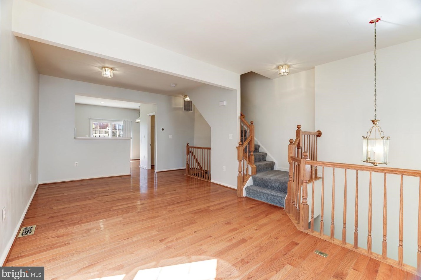 3581 Sherbrooke Cir, Woodbridge VA  22192-7033 exterior