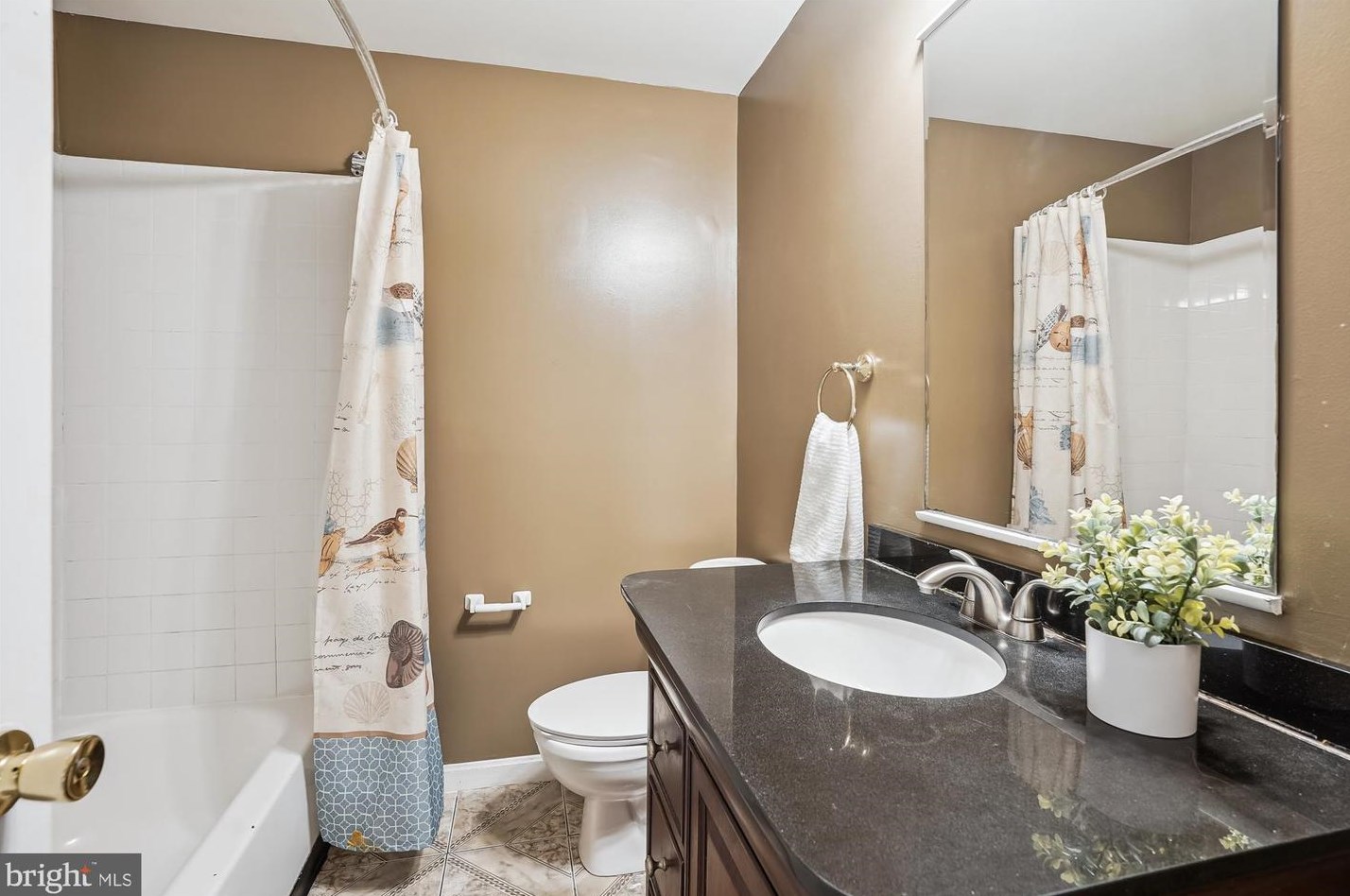 15243 Streamside Ct, Dumfries VA  22025-5201 exterior