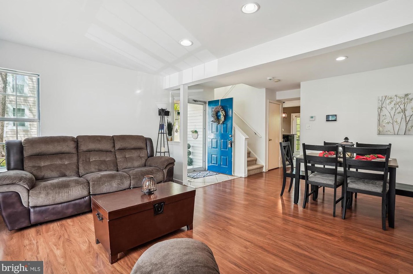 15243 Streamside Ct, Dumfries VA  22025-5201 exterior