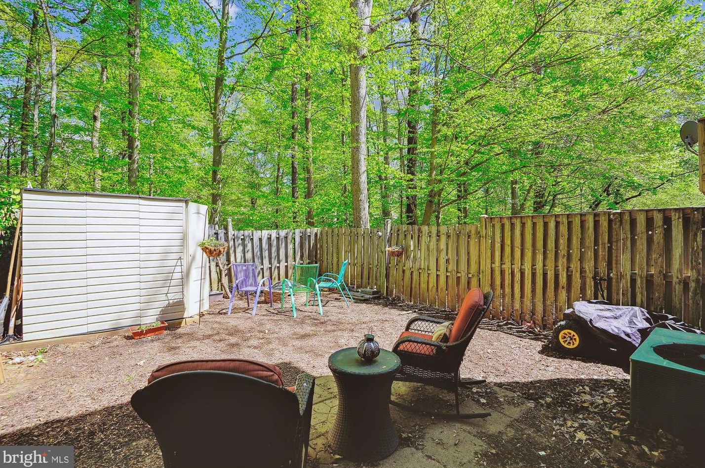 15243 Streamside Ct, Dumfries VA  22025-5201 exterior