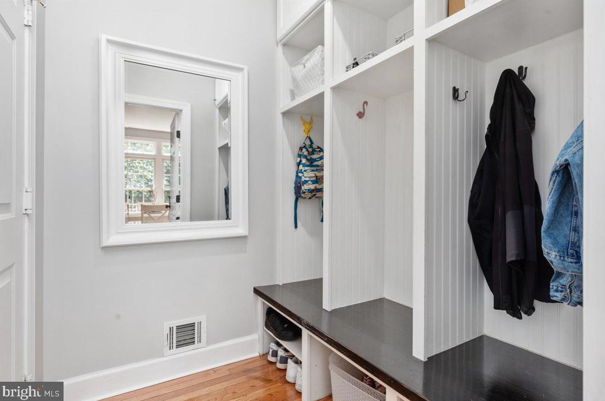 13191 Rettew Dr, Manassas VA 20112-7820 exterior