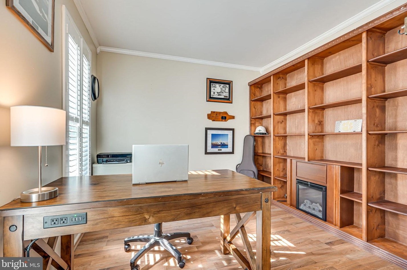 15792 Beau Ridge Dr, Woodbridge VA  22193-1028 exterior