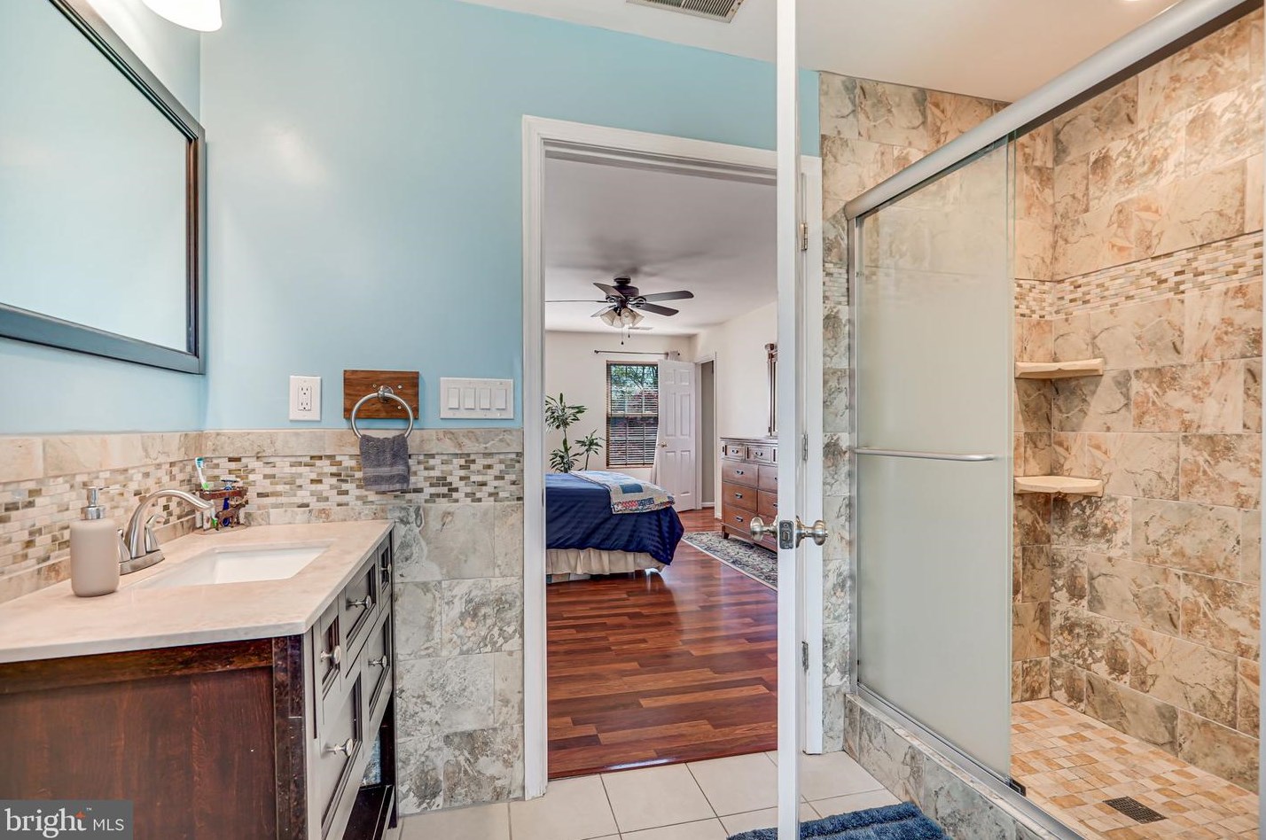 15792 Beau Ridge Dr, Woodbridge VA  22193-1028 exterior