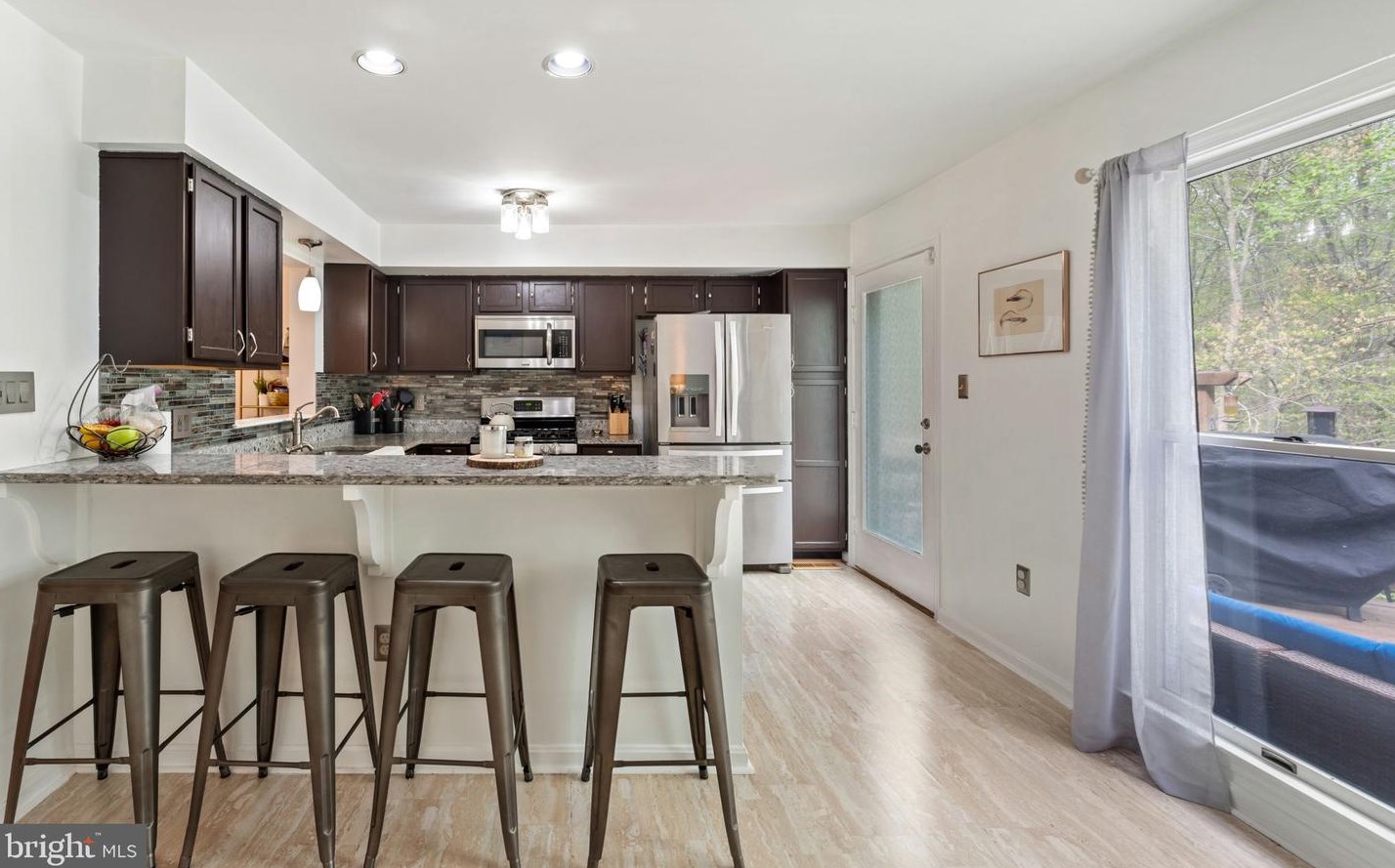 12365 Manchester Way, Woodbridge VA  22192-5178 exterior