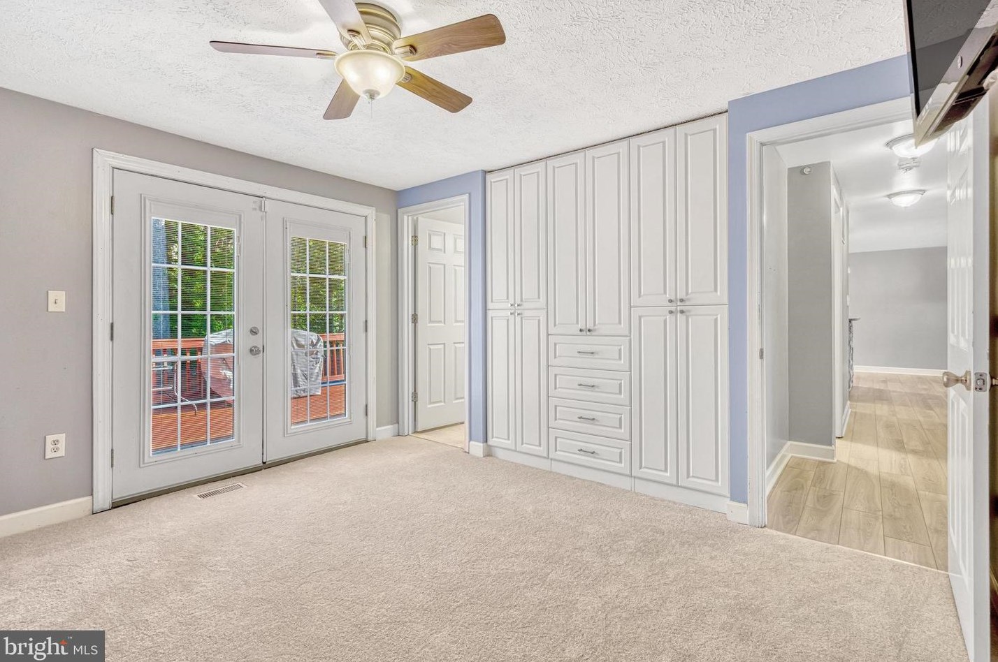 16000 Normandy Ct, Woodbridge VA  22191-4321 exterior