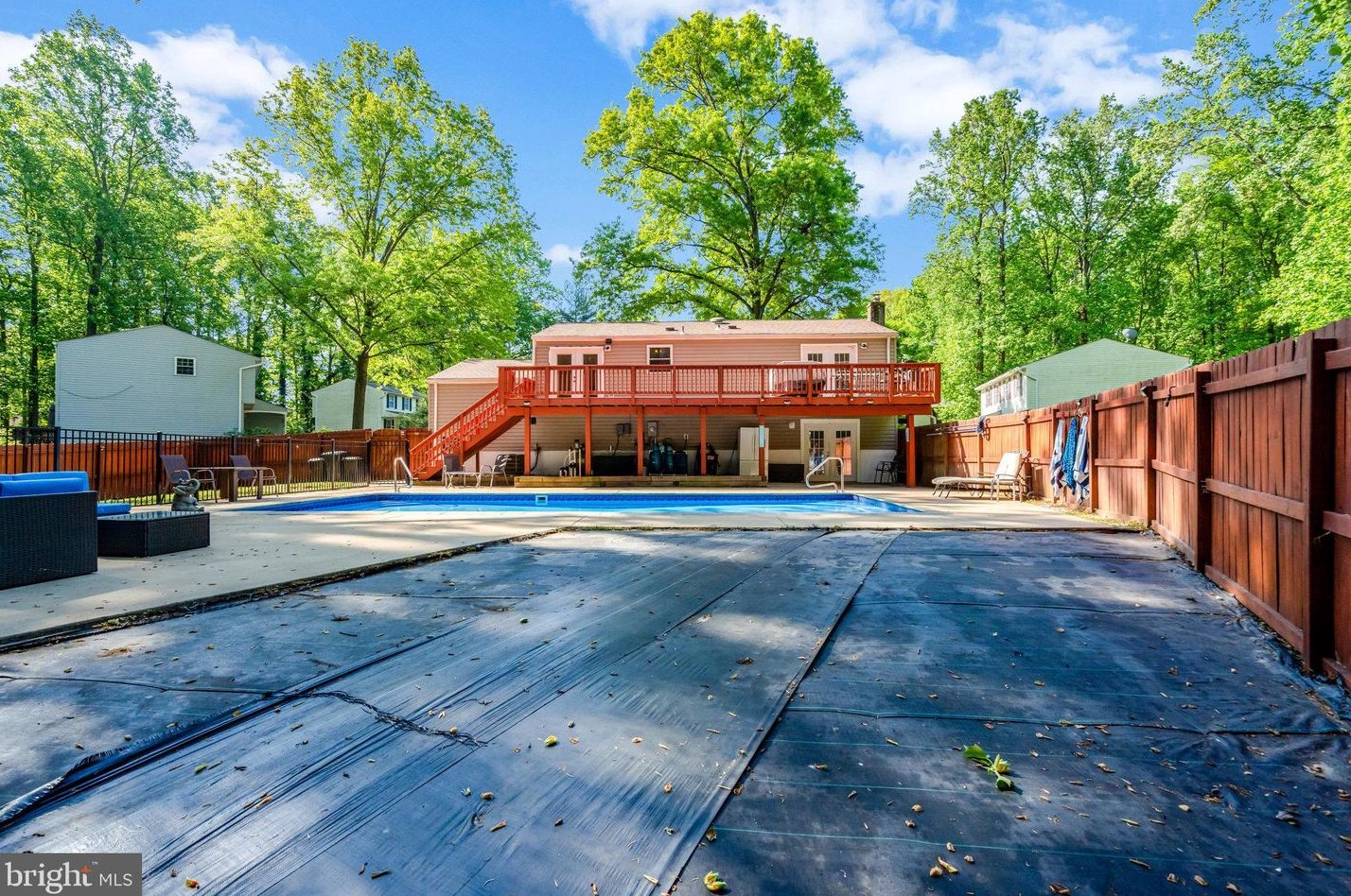 16000 Normandy Ct, Woodbridge VA  22191-4321 exterior