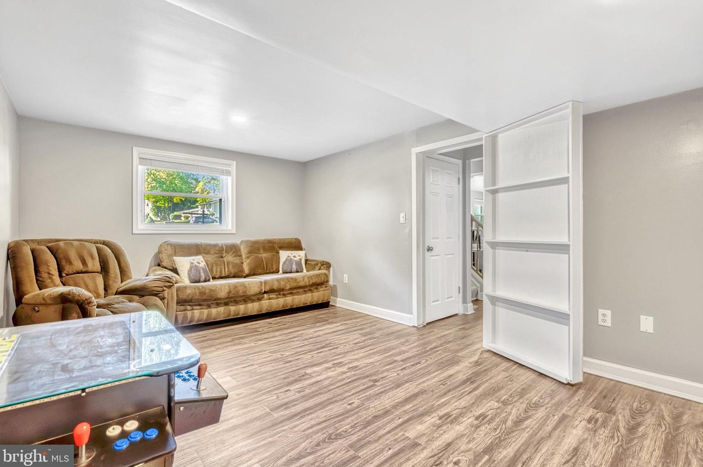 16000 Normandy Ct, Woodbridge VA  22191-4321 exterior
