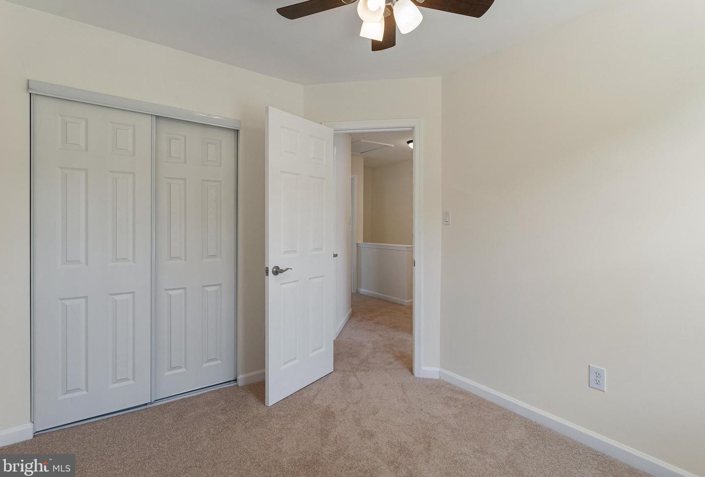 1985 Winslow Ct, Woodbridge VA  22191-4920 exterior