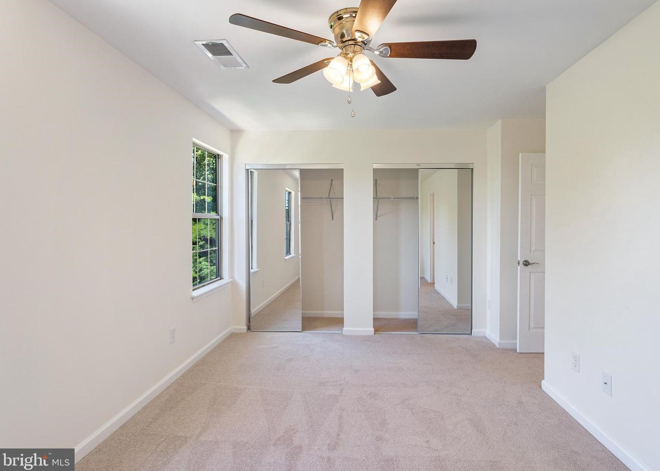 1985 Winslow Ct, Woodbridge VA  22191-4920 exterior