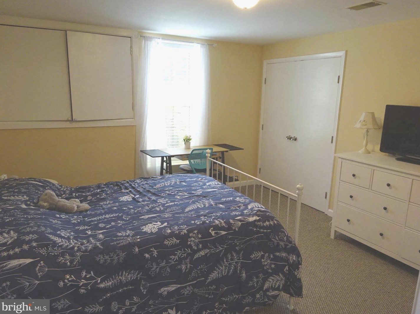 6601 Deep Hollow Ln, Manassas VA 20112-8620 exterior