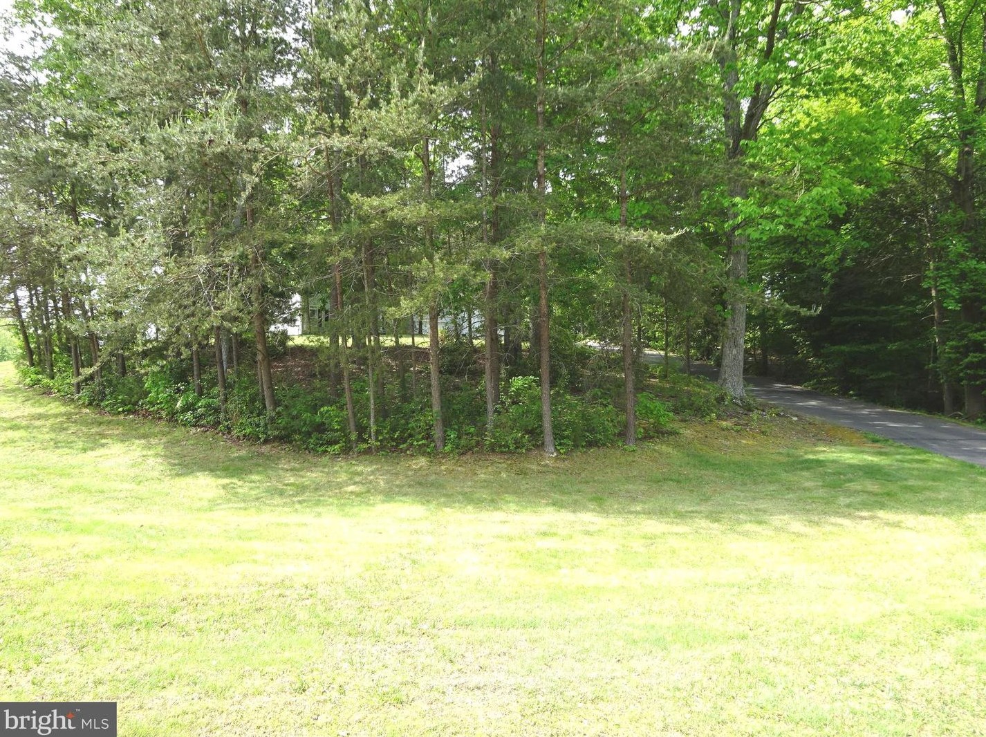 6601 Deep Hollow Ln, Manassas VA 20112-8620 exterior