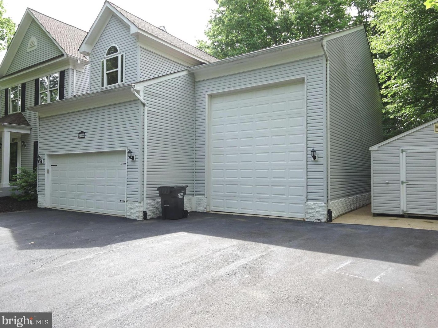 6601 Deep Hollow Ln, Manassas VA 20112-8620 exterior