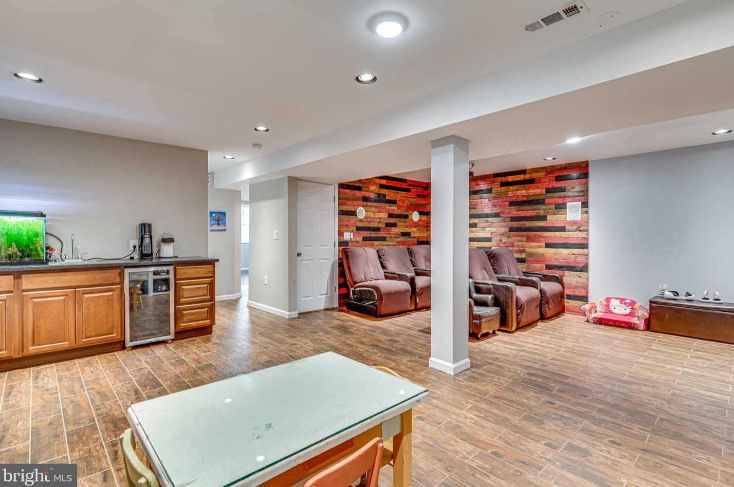 2702 Pheasant Hunt Rd, Woodbridge VA  22192-3929 exterior