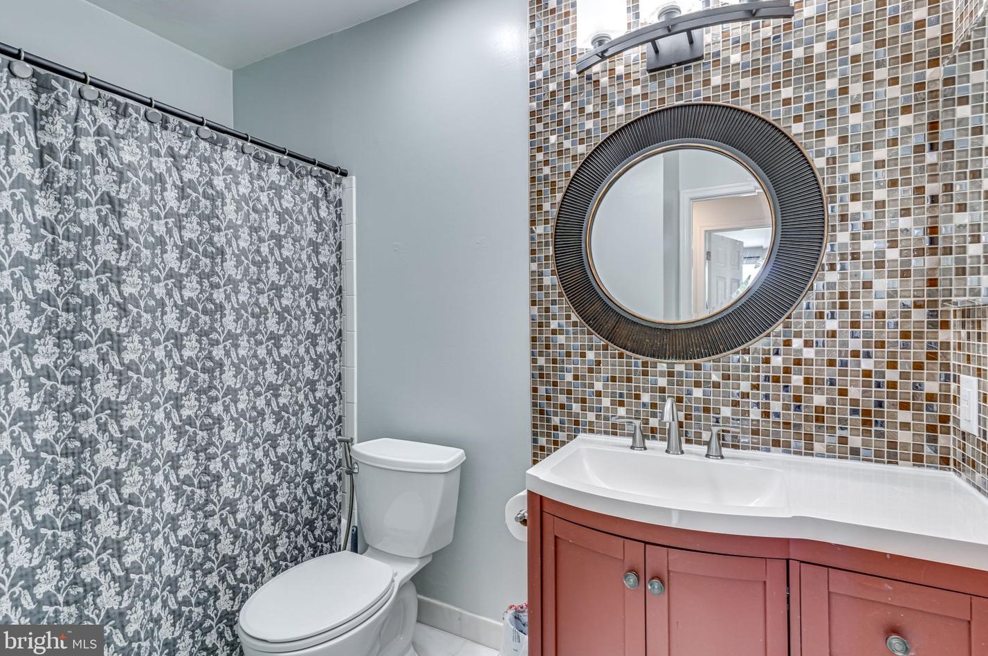 2702 Pheasant Hunt Rd, Woodbridge VA  22192-3929 exterior