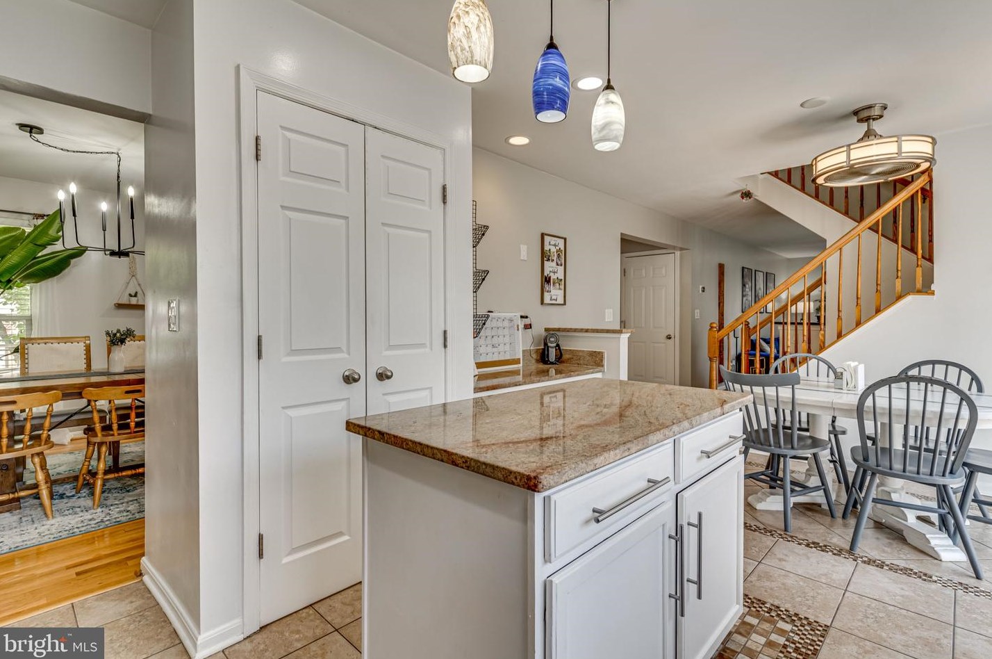 2702 Pheasant Hunt Rd, Woodbridge VA  22192-3929 exterior