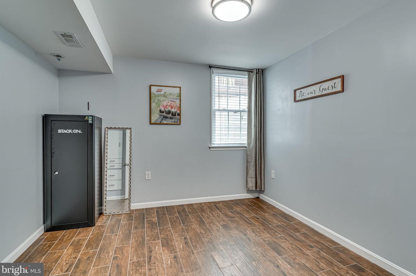 2702 Pheasant Hunt Rd, Woodbridge VA  22192-3929 exterior