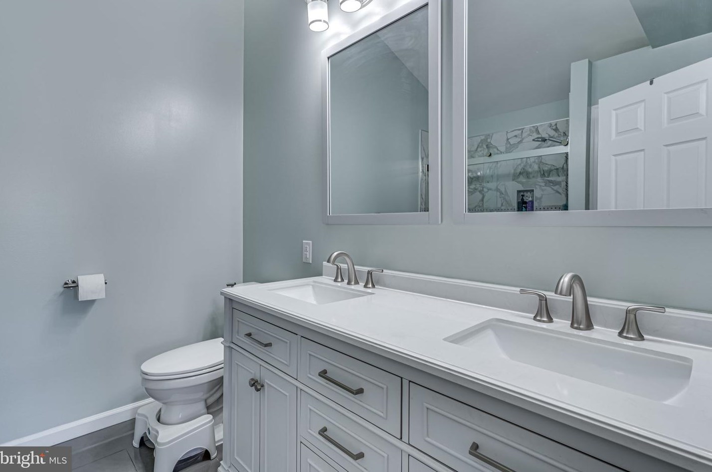 2702 Pheasant Hunt Rd, Woodbridge VA  22192-3929 exterior