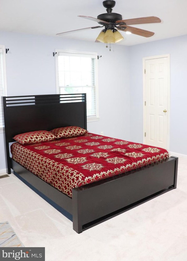 16120 Kennedy St, Woodbridge VA  22191-4500 exterior