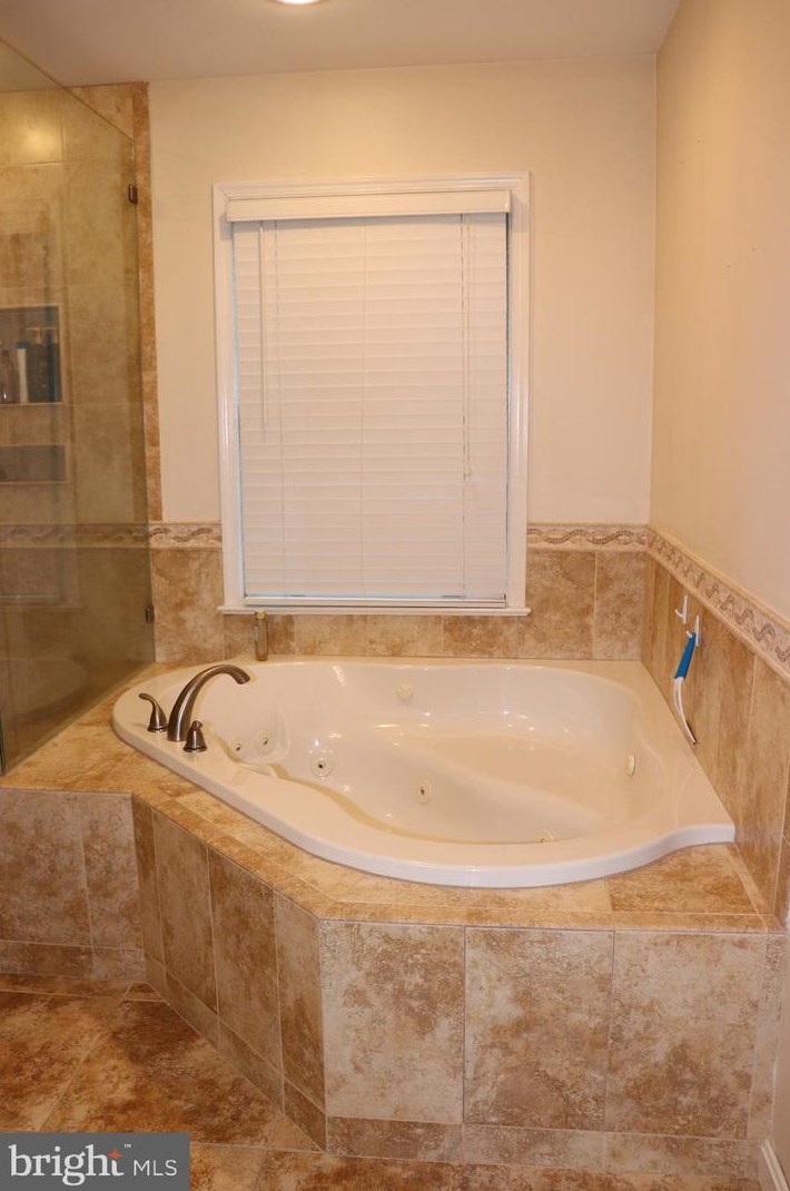 16120 Kennedy St, Woodbridge VA  22191-4500 exterior