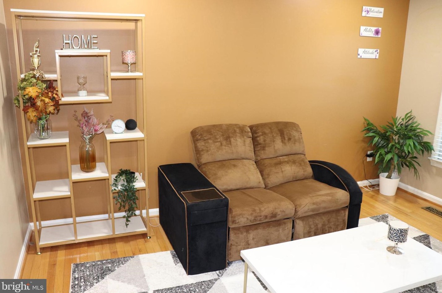 16120 Kennedy St, Woodbridge VA  22191-4500 exterior