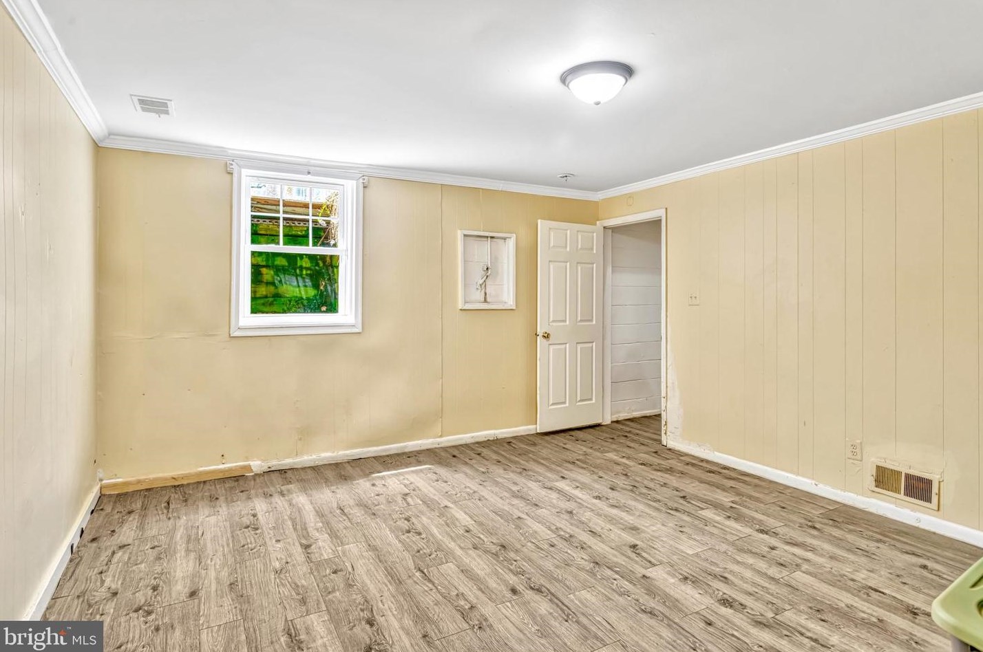 2911 Williamsburg Ct, Woodbridge VA  22191-4633 exterior